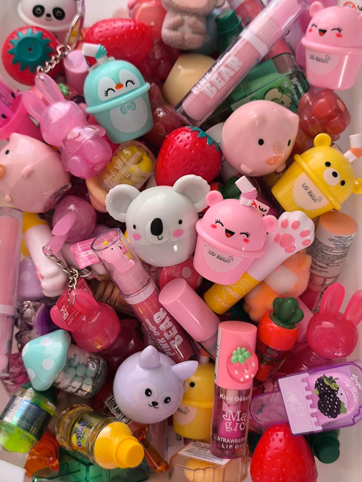 Paleta de 7 Labiales a Suertes con color y sin color hidratantes