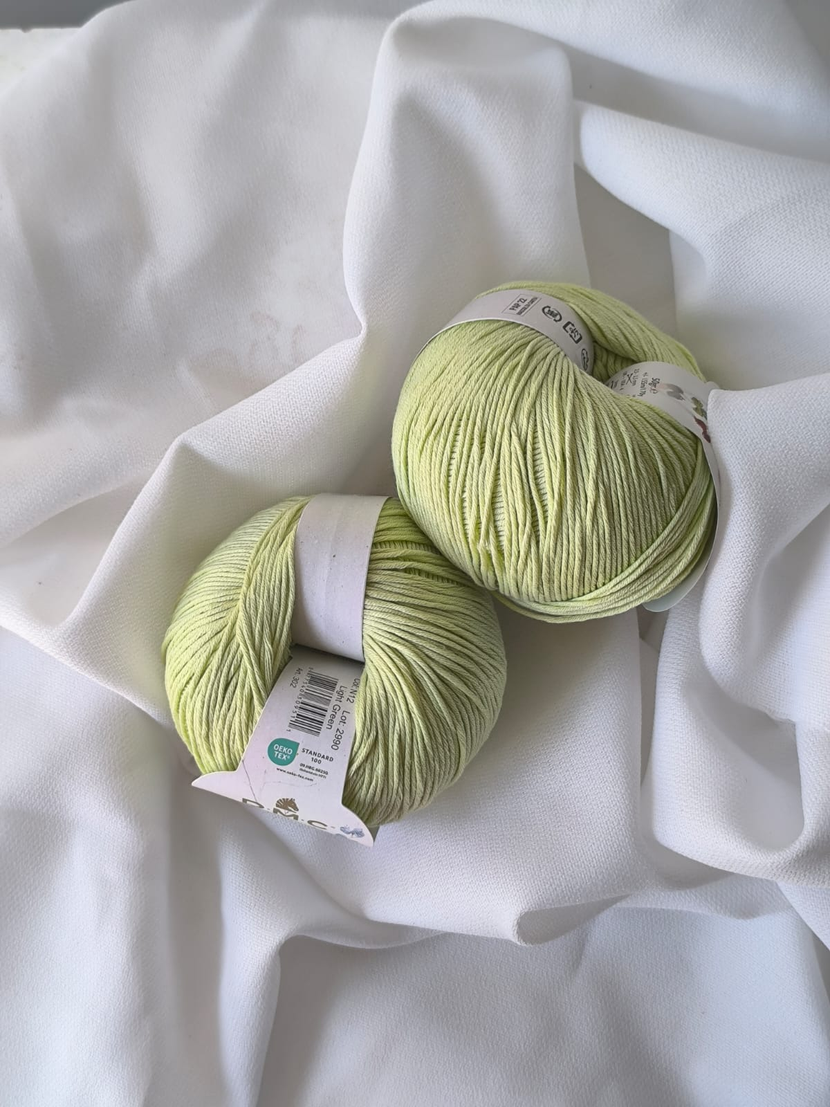 Ovillo DMC NATURA 100% algodón de color N12 Light Green