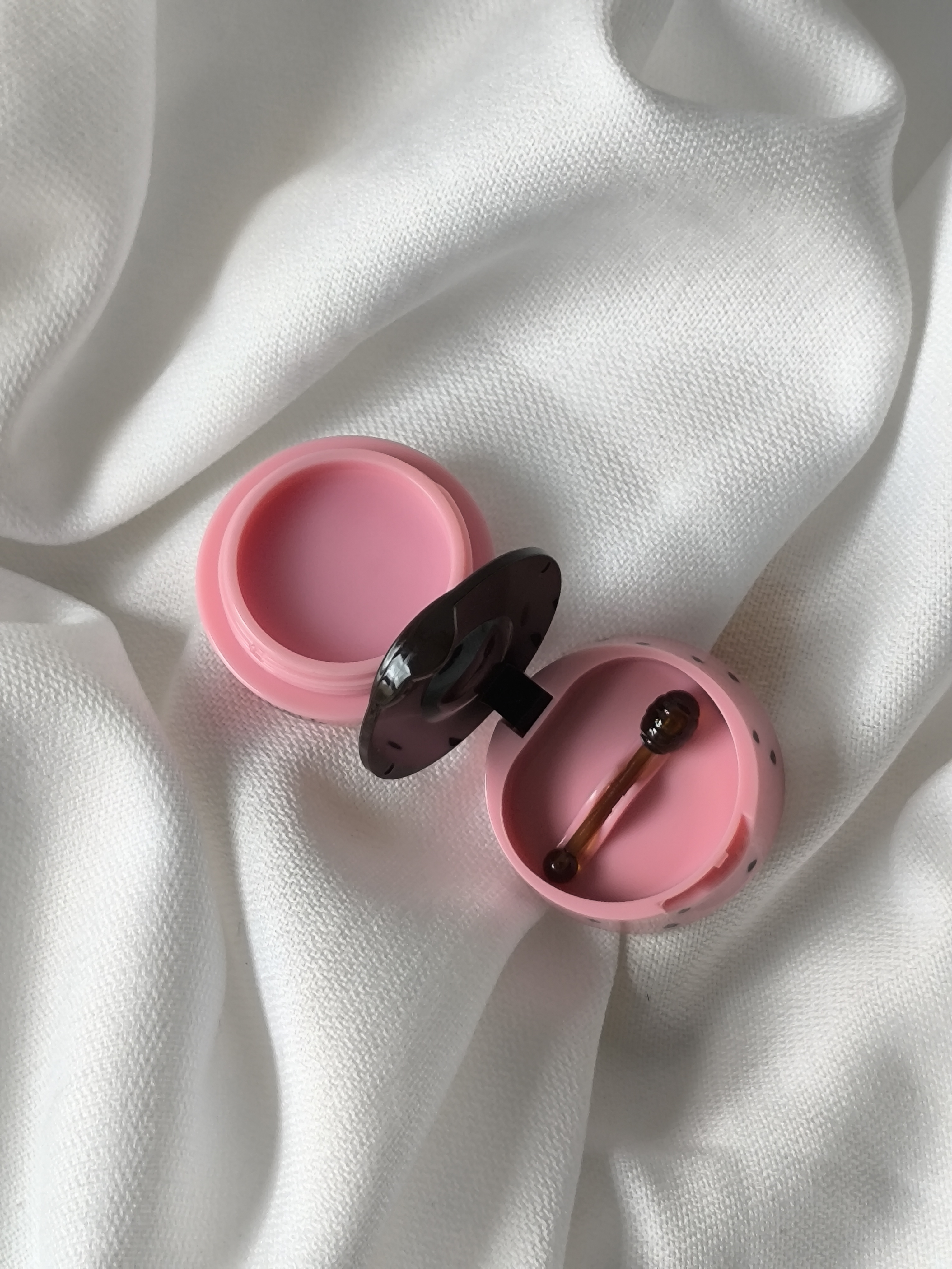 Mascarilla Labial de Fresa con Ácido Hialurónico 2