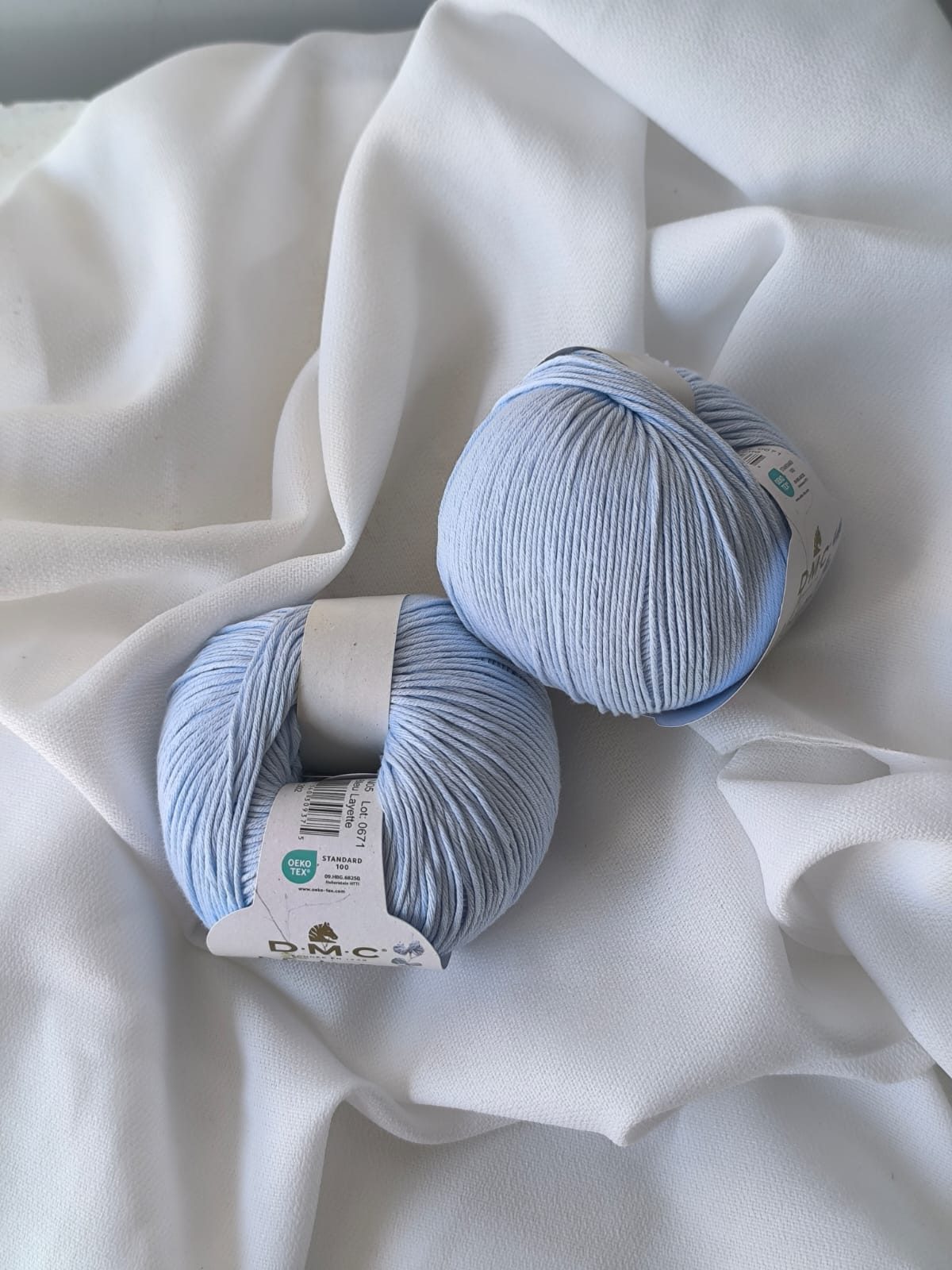 Ovillo DMC NATURA 100% algodón de color N05 Bleu Layette